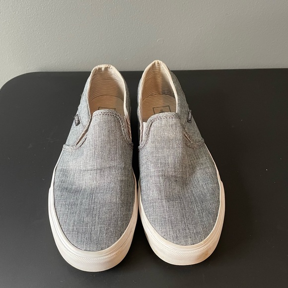 Women’s Vans - Picture 1 of 3